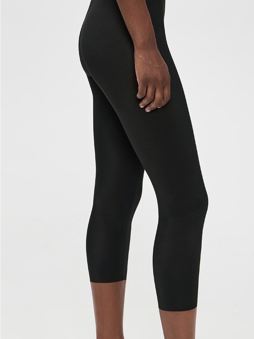 Spanx shape wear tights  size A black capri High-Rise Black Women’s leggings sm